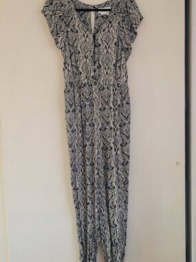 Anthropologie Jumpsuit | Navy Blue Paisley Print | Size 4 | Viscose | Cap Sleeve